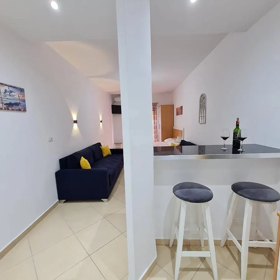 Studio By The Beach - Vlorë 0*,  Albania