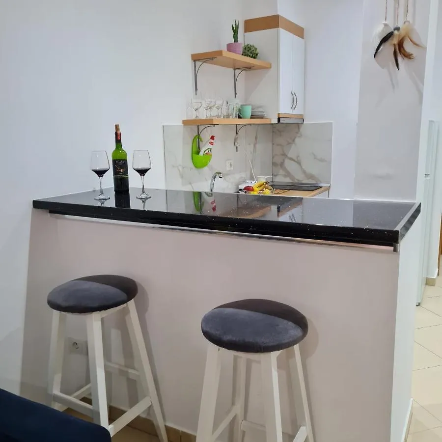 Studio By The Beach - Vlorë 0*,