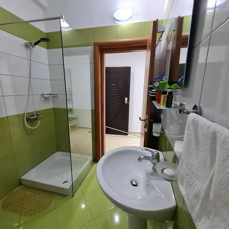 Studio By The Beach - Vlorë Appartamento
