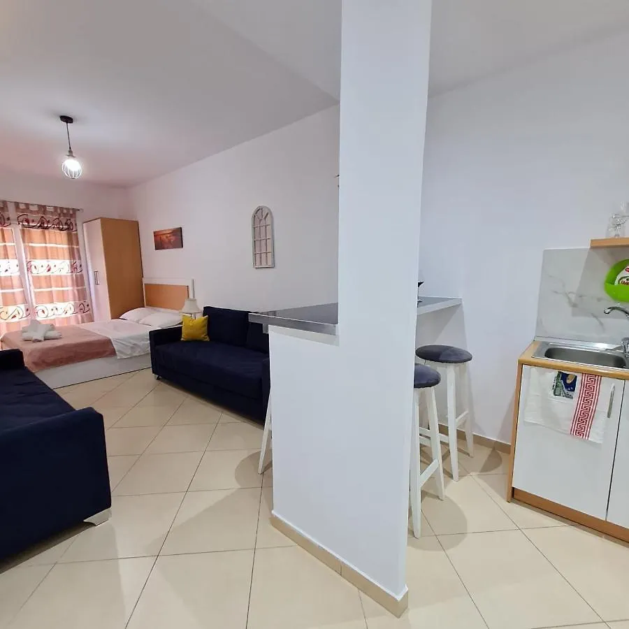Studio By The Beach - Влёра